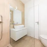 Сasa de vacaciones Five-bedroom In Kastel Kambelovac *