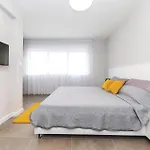 Five-bedroom In Kastel Kambelovac *