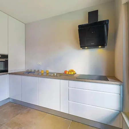 Five-bedroom In Kastel Kambelovac 펜션